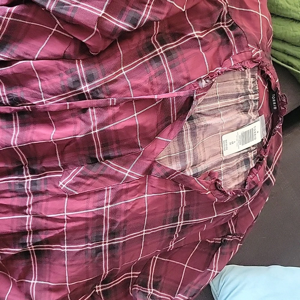 Blouse - Picture 2 of 3